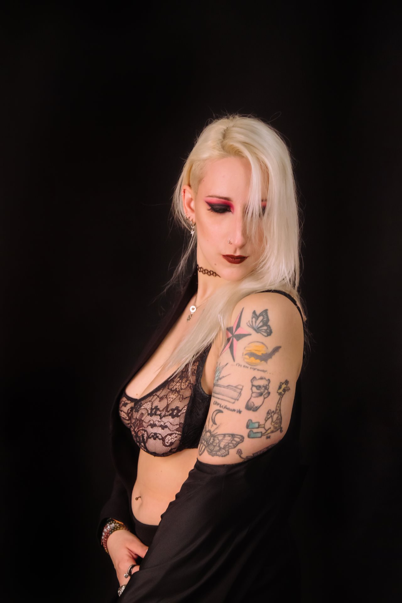 servizio in studio glamour moda dark tatuaggi pizzo make up Firenze Sesto Fiorentino